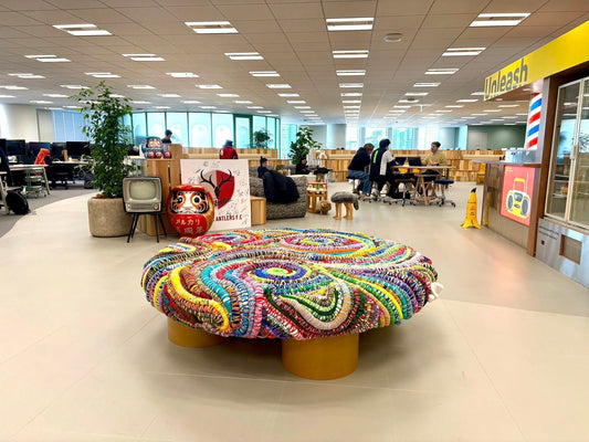 【導入事例】株式会社メルカリ｜企業文化を循環させるアップサイクルアートベンチ